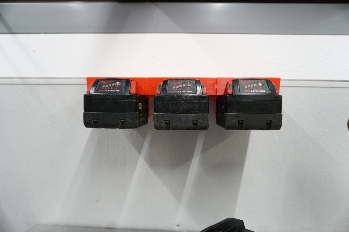 Expandable Milwaukee M18 Battery Holder – Modular Wall Mount Storage Rack