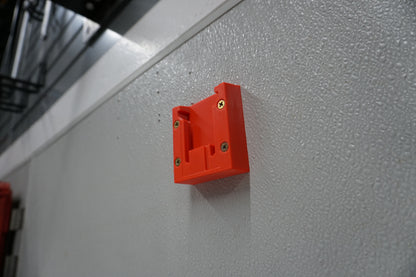 Milwaukee M18 Battery Mount – Compact Single Holder for Shop, Garage, Jobsite (3D Printed ASA)