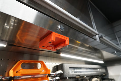 Milwaukee M18 Battery Mount – Compact Single Holder for Shop, Garage, Jobsite (3D Printed ASA)