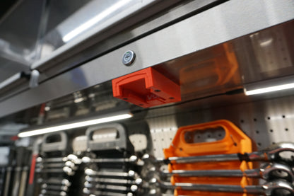 Milwaukee M18 Battery Mount – Compact Single Holder for Shop, Garage, Jobsite (3D Printed ASA)